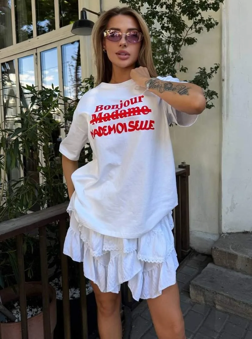 Футболка молочна оверсайз з написом