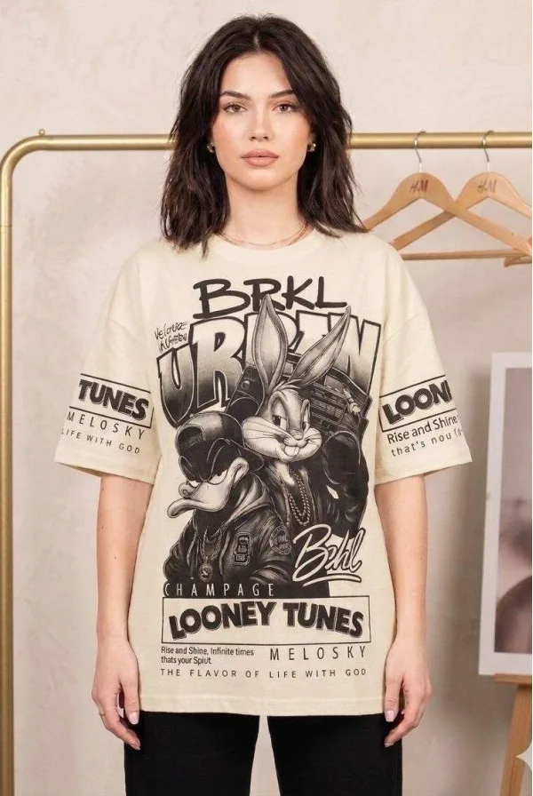 Футболка oversize з стильним накатом