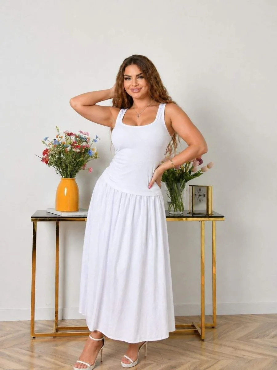 Однотонна базова жіноча майка