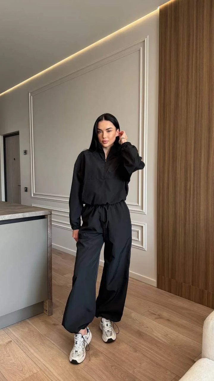 Костюм oversize з жатої плащівки