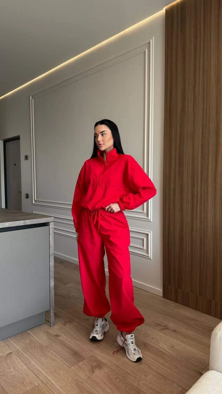 Костюм oversize з жатої плащівки