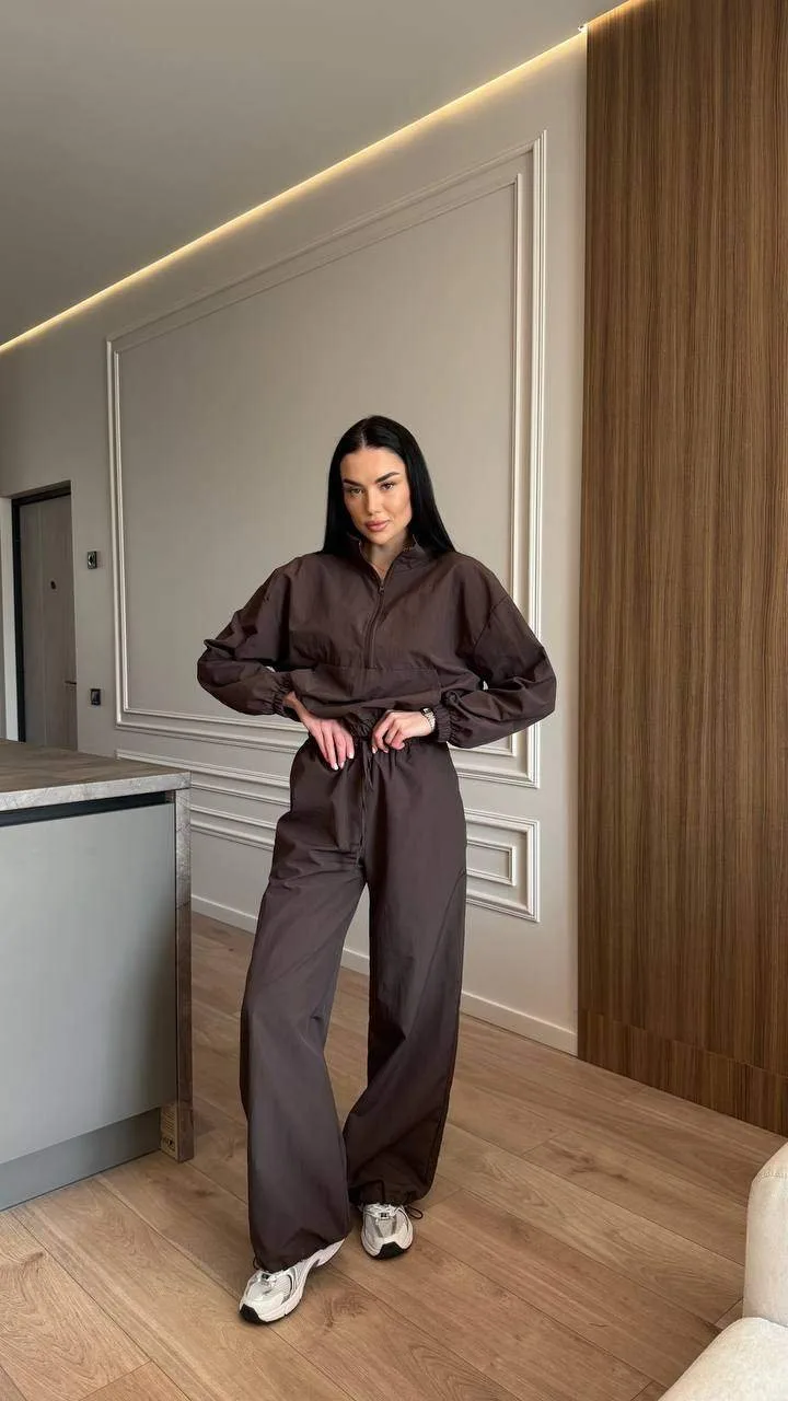 Костюм oversize з жатої плащівки