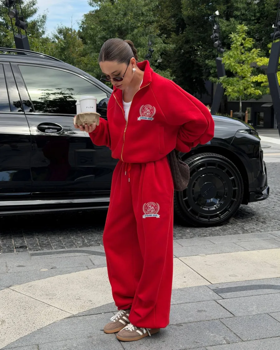 Спортивный костюм на флисе с капюшоном
