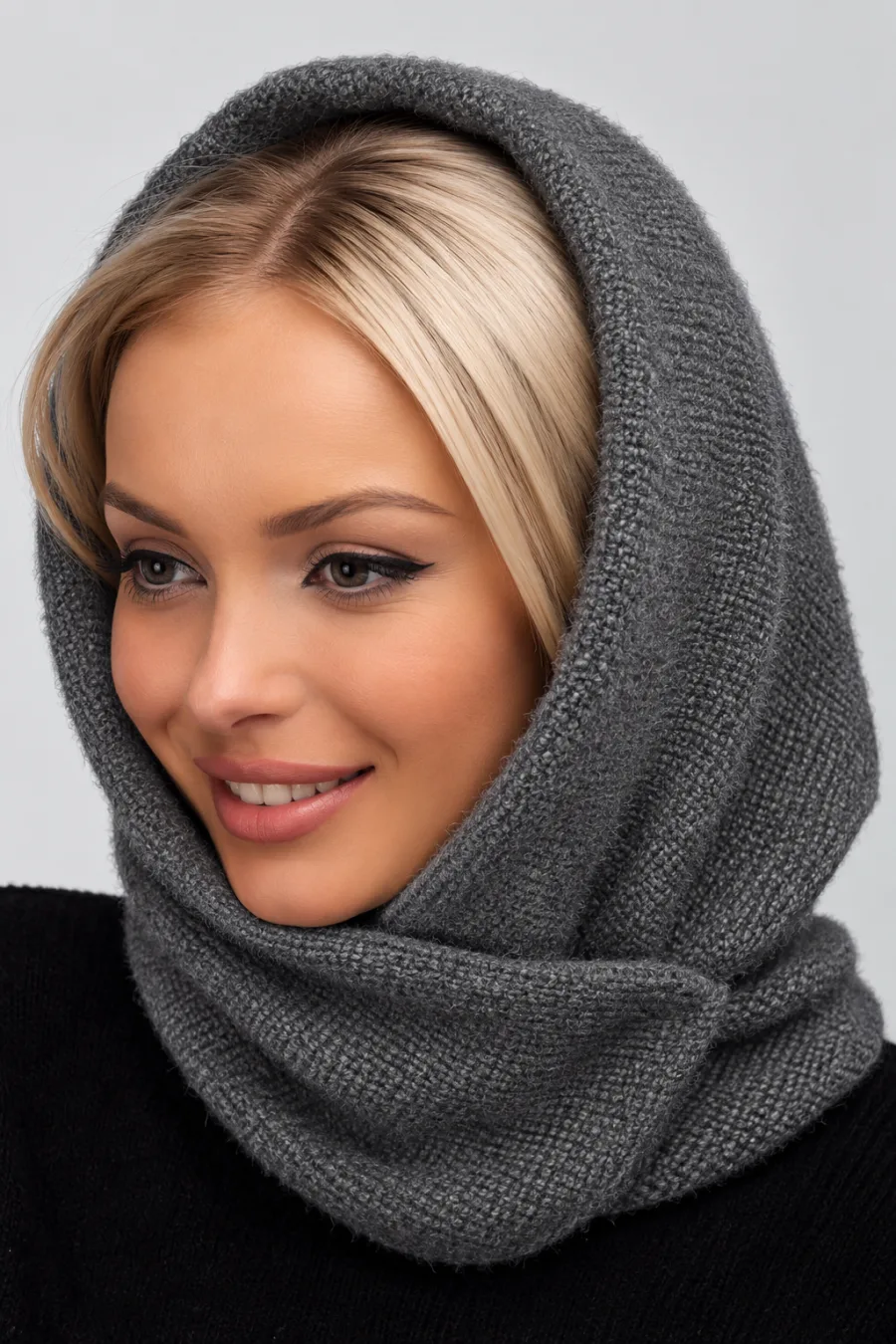 Капор жіночий з ангори