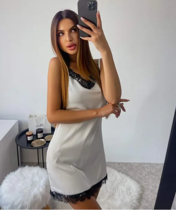 Нічна сорочка з шовку Армані з мереживом