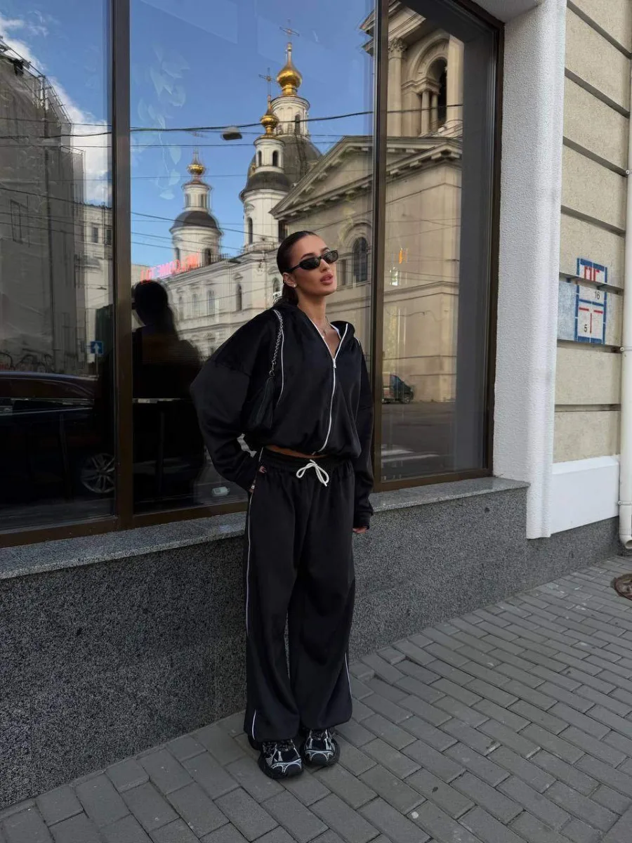 Велюровый костюм в рубчик на меху